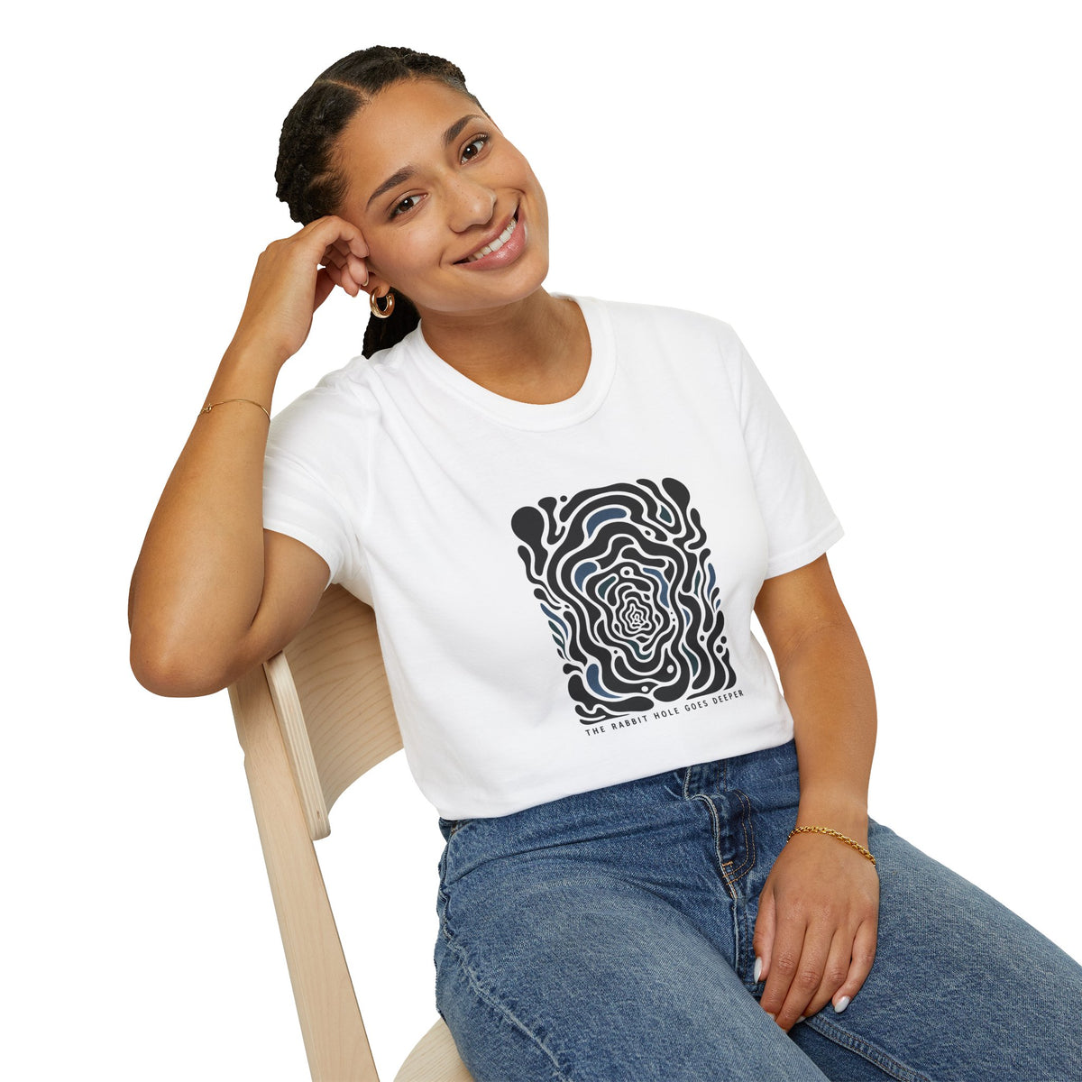 Abstract Ripple Art T‑Shirt - Black & White Optical Maze Design